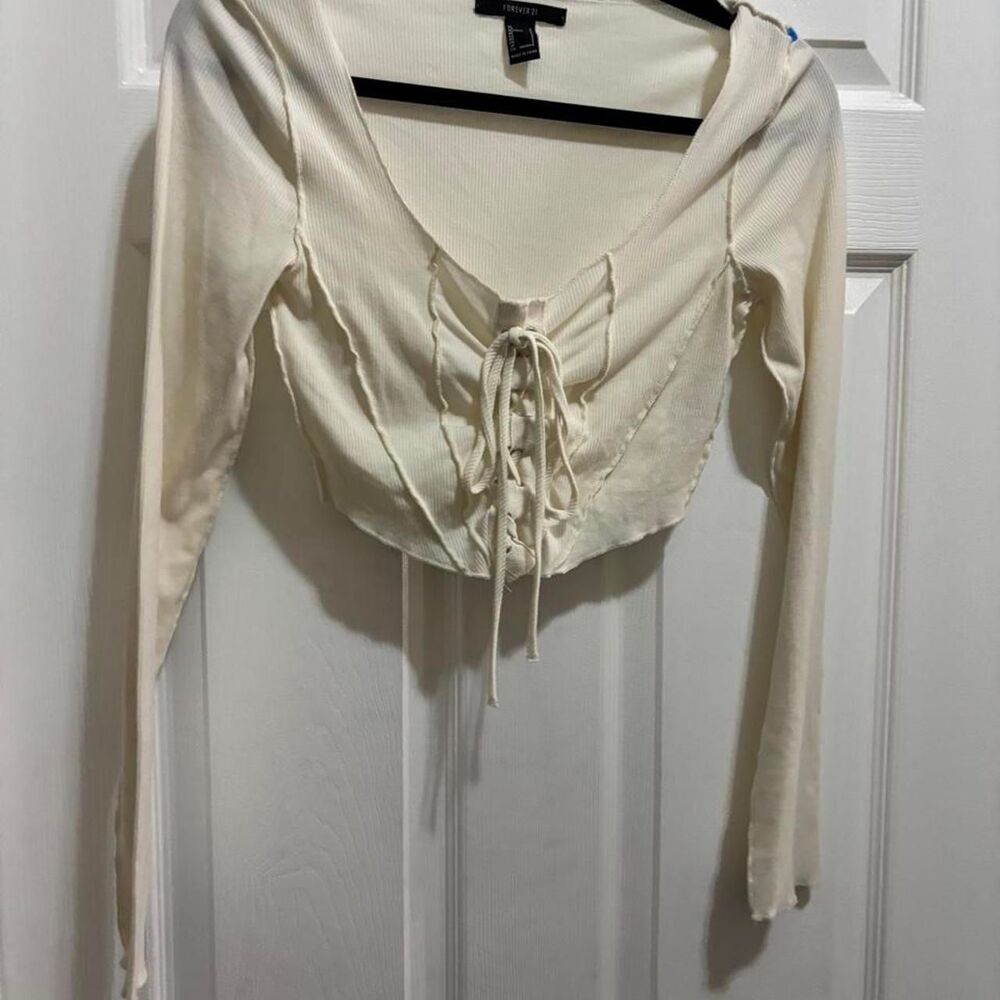 Forever-21 Women's Cream and White Crop-top